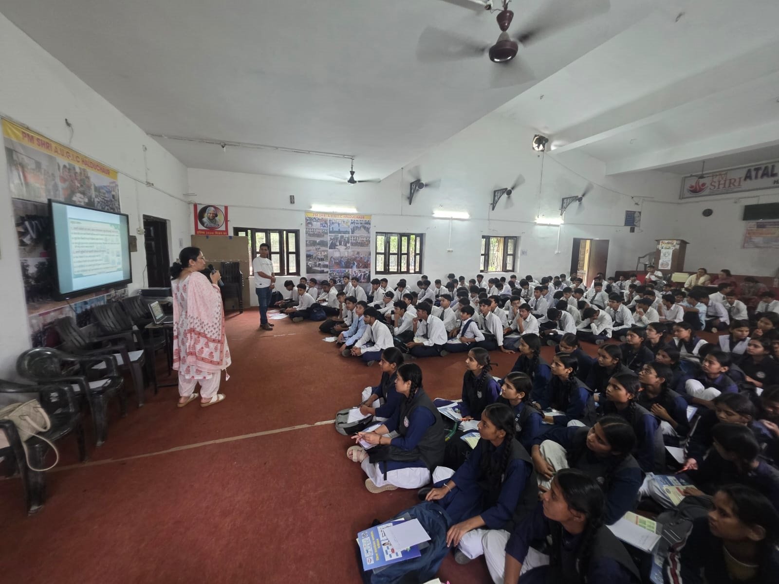 हल्दूचौड़ में करियर काउंसलिंग, युवाओं को बताए रोजगार और भविष्य के अवसर 2 sewa0 हल्दूचौड़ में करियर काउंसलिंग, युवाओं को बताए रोजगार और भविष्य के अवसर