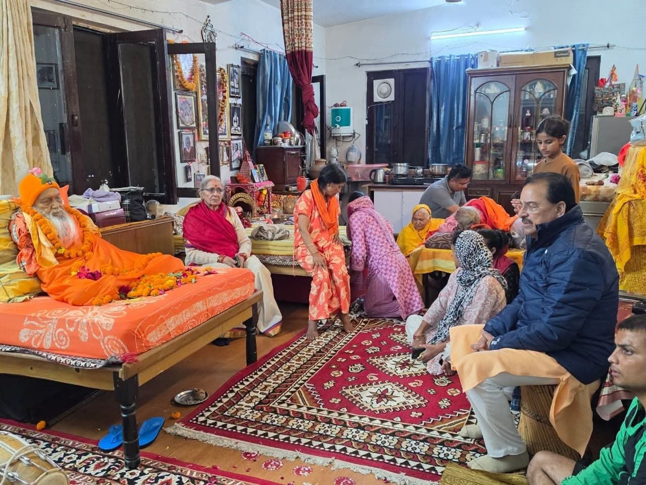 138 साल की उम्र में स्वामी परमानंद पुरी का निधन, पलड़ा की सोमवारी गुफा में दी गई समाधि, सांसद, मंत्री समेत तमाम भक्तों ने किए अंतिम दर्शन 2 ajay bhatt 138 साल की उम्र में स्वामी परमानंद पुरी का निधन, पलड़ा की सोमवारी गुफा में दी गई समाधि, सांसद, मंत्री समेत तमाम भक्तों ने किए अंतिम दर्शन