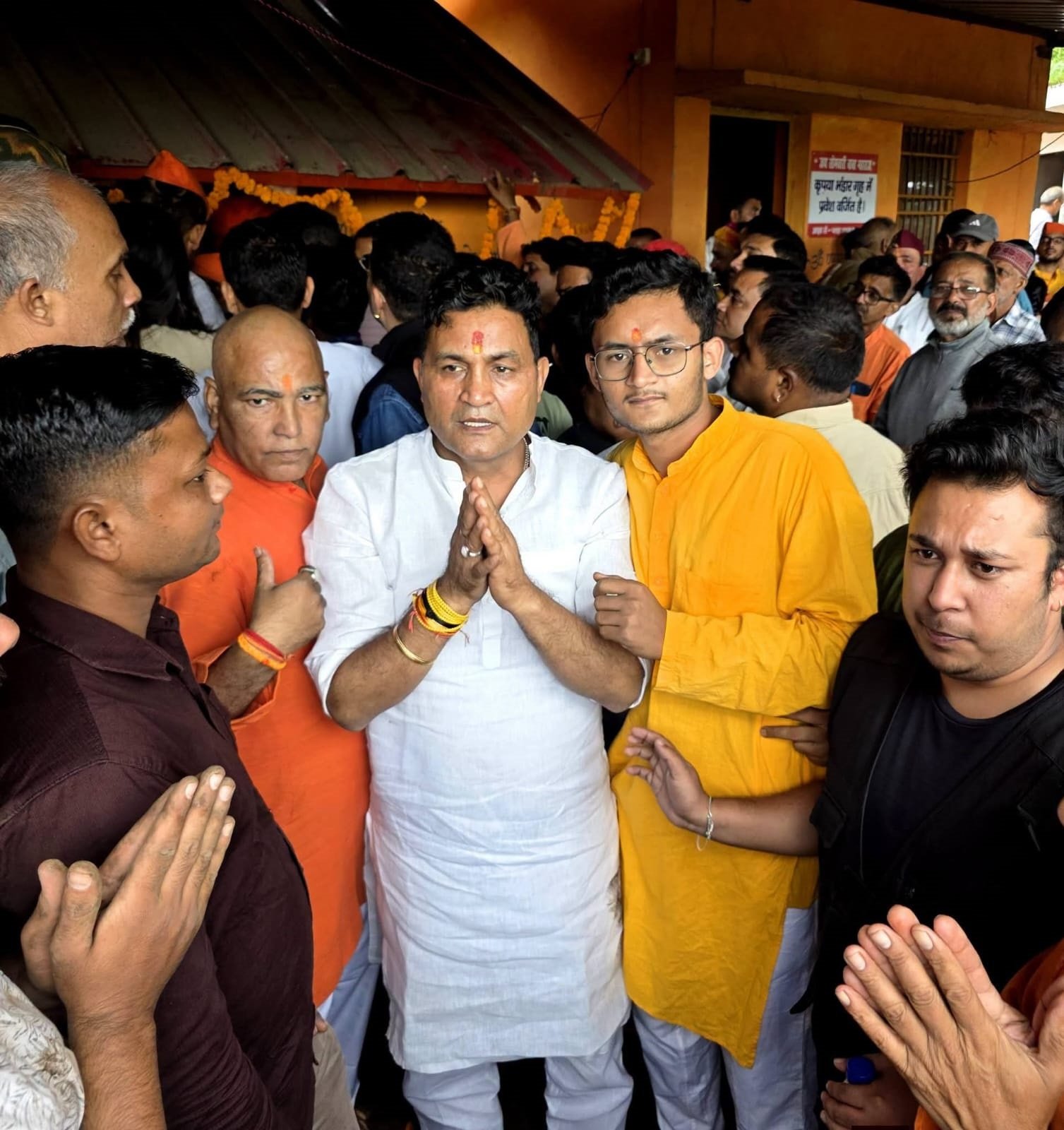138 साल की उम्र में स्वामी परमानंद पुरी का निधन, पलड़ा की सोमवारी गुफा में दी गई समाधि, सांसद, मंत्री समेत तमाम भक्तों ने किए अंतिम दर्शन 4 ram 138 साल की उम्र में स्वामी परमानंद पुरी का निधन, पलड़ा की सोमवारी गुफा में दी गई समाधि, सांसद, मंत्री समेत तमाम भक्तों ने किए अंतिम दर्शन